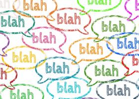 ilustración de diálogos blah blah que representan rumores