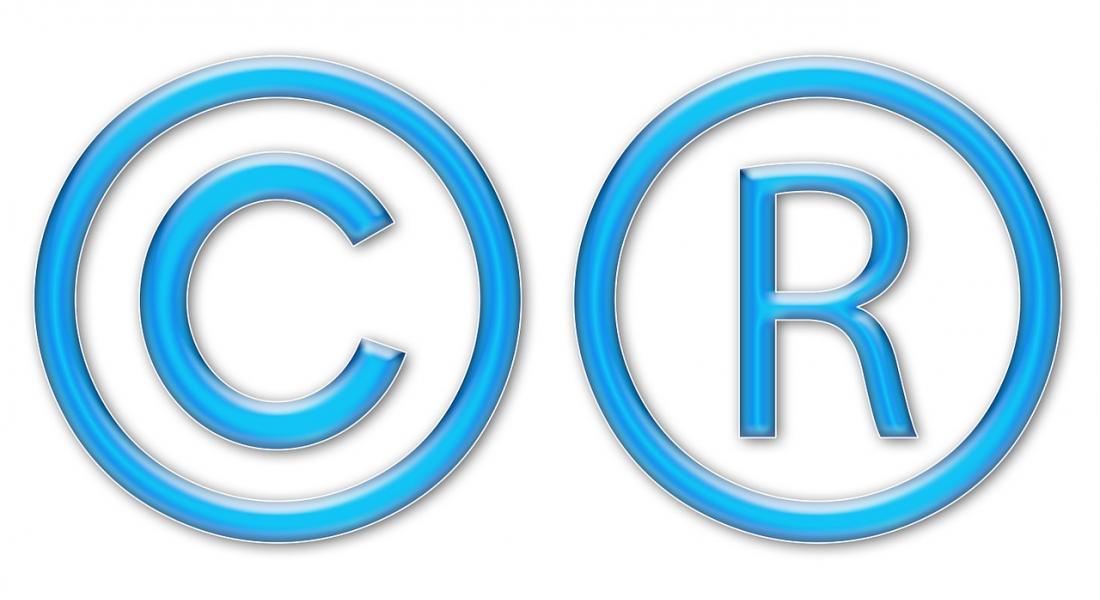 símbolos de Copy Right y Trade Mark